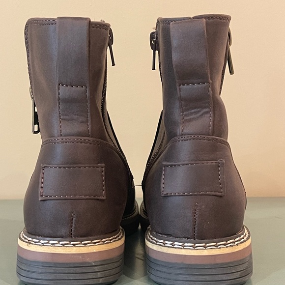 Brown Leather Ankle Boots with Fur Lining - Picture 5 of 7